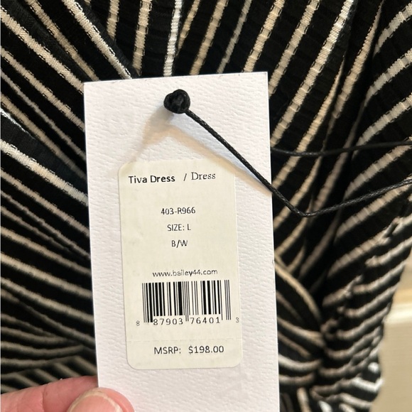 Bailey 44 Tiva Striped Sleeveless Dress With Flattering Fit Size L NWT - Picture 4 of 10